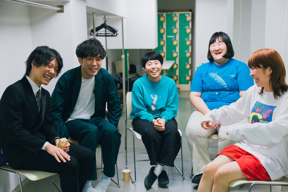 左から9番街レトロ、ヨネダ2000、Aマッソ加納。