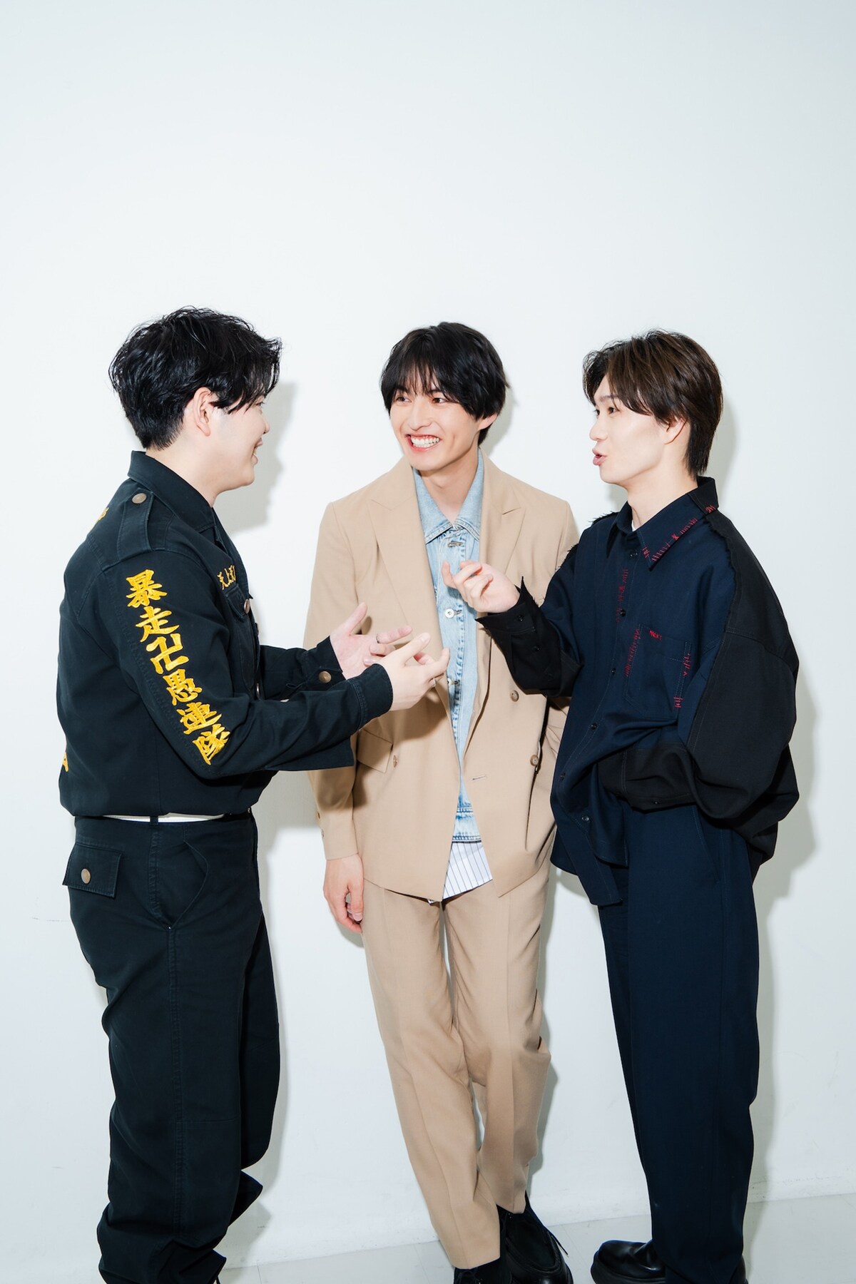 左から新祐樹、小南光司、木津つばさ。