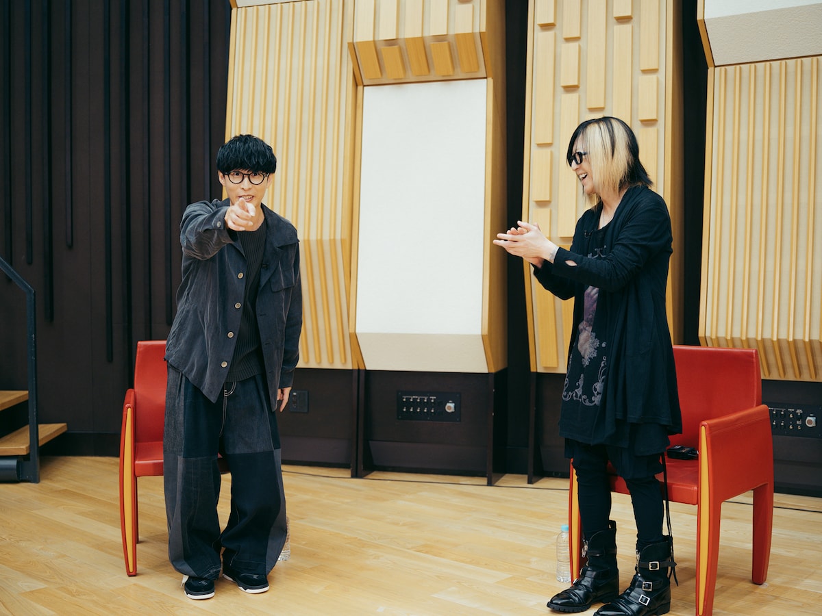 左からオーイシマサヨシ、HISASHI。