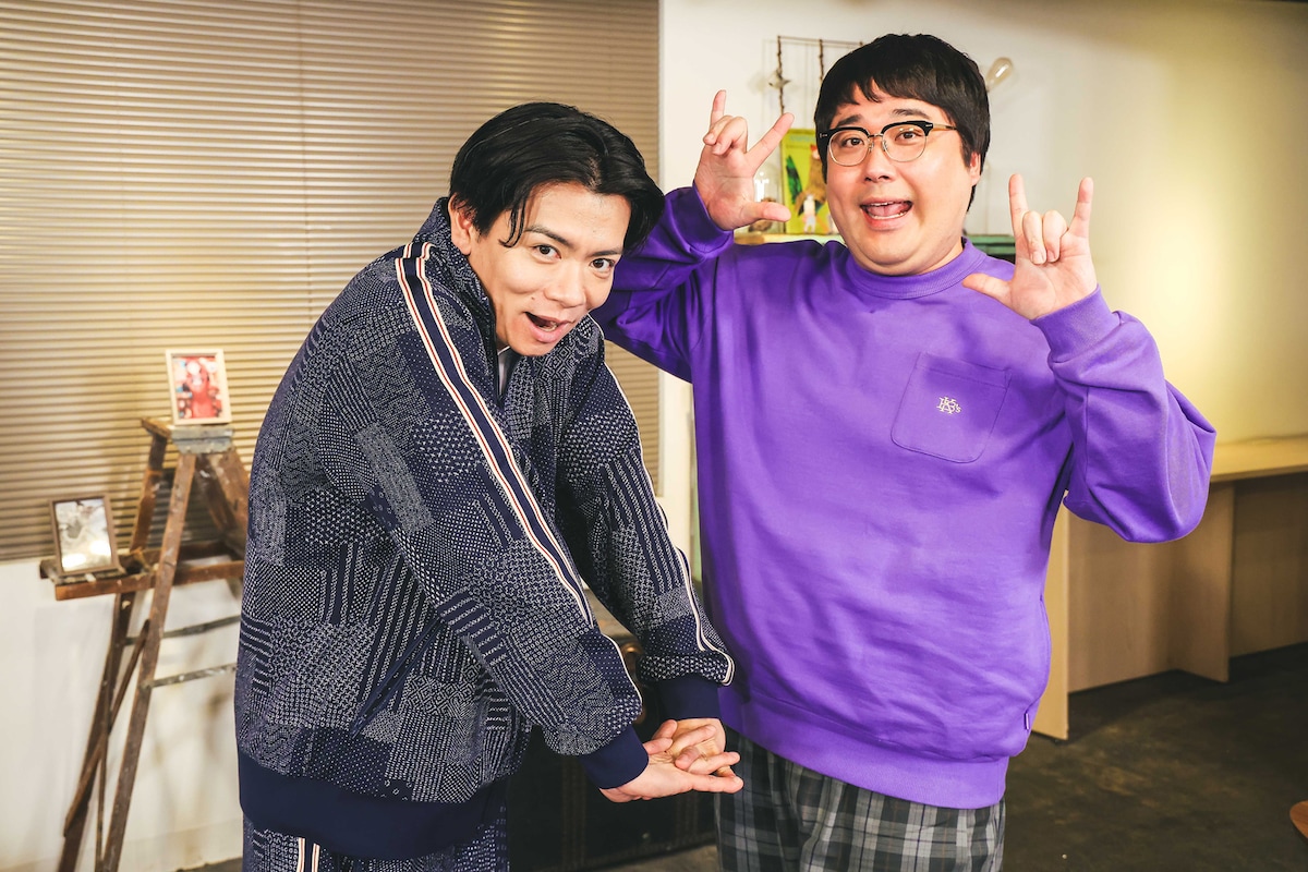 マヂカルラブリー。左から野田クリスタル、村上