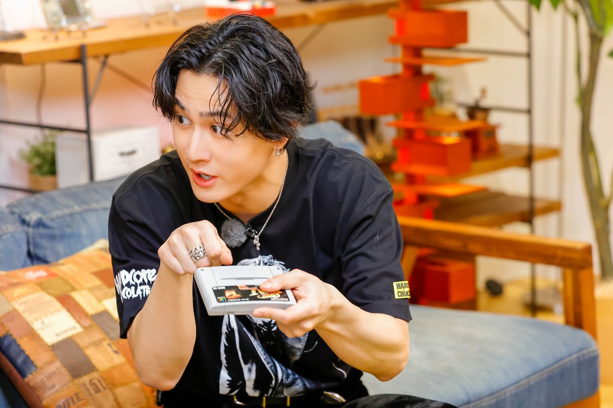 「ストリートファイターII」について熱く語る武内駿輔。