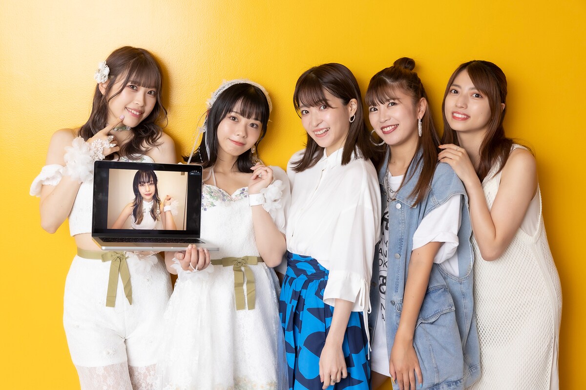 咲真ゆか（MyDearDarlin'）、峰島こまき（ナナランド）、EON、沢口けいこ、高見奈央、PC画面内の優雨ナコ（クマリデパート）。