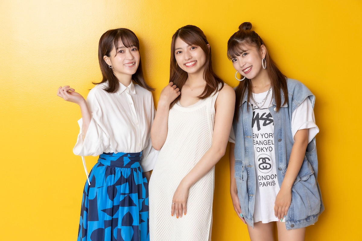 左から沢口けいこ、高見奈央、EON。