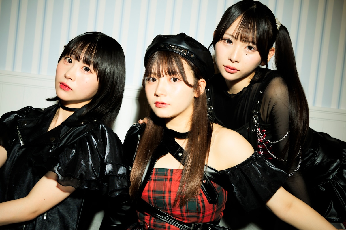 name:CMH。左から有岡ちひろ（かすみ草とステラ）、吉澤悠華（マジカル・パンチライン）、栗原舞優（虹のコンキスタドール）。