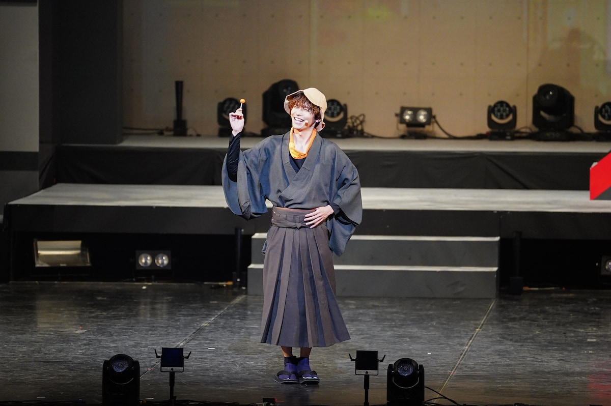 バクアゲ21で玄蕃が扮した謎のキャラクター・アメ玉探偵が、ショーでも再登場