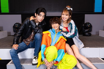 左から日野友輔、知念英和、宮部のぞみ