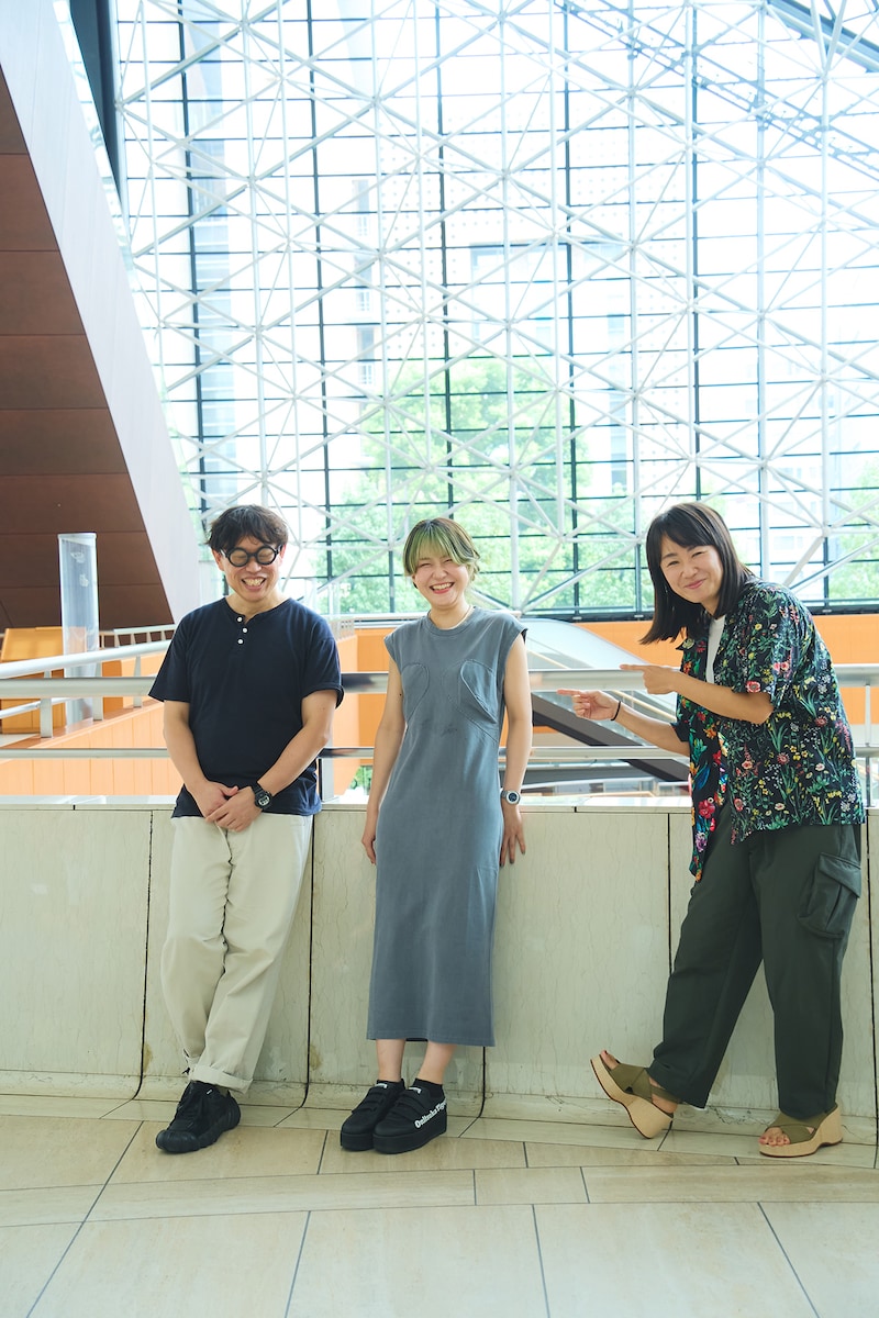 左から岡田利規、関田育子、山口遥子。