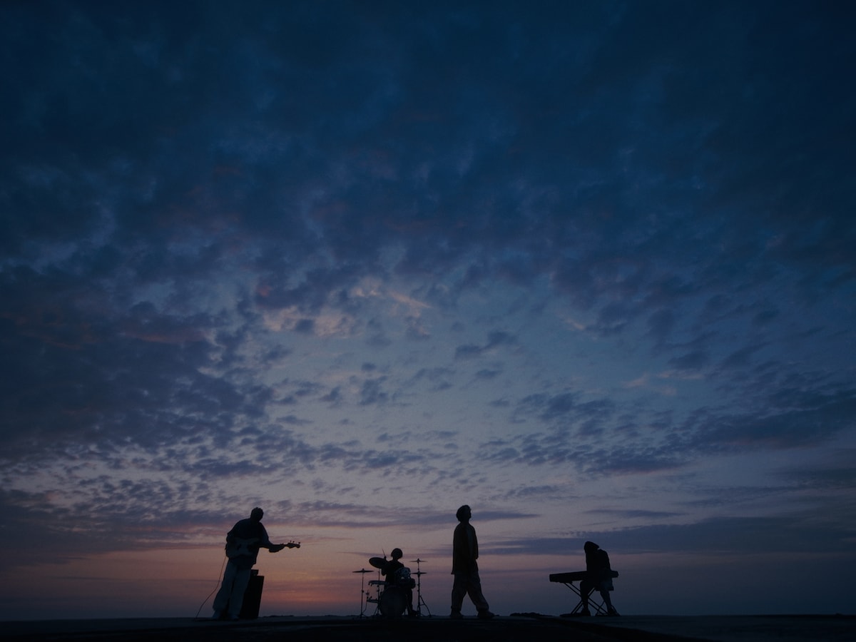 Awkmiu「アロー」ミュージックビデオより。