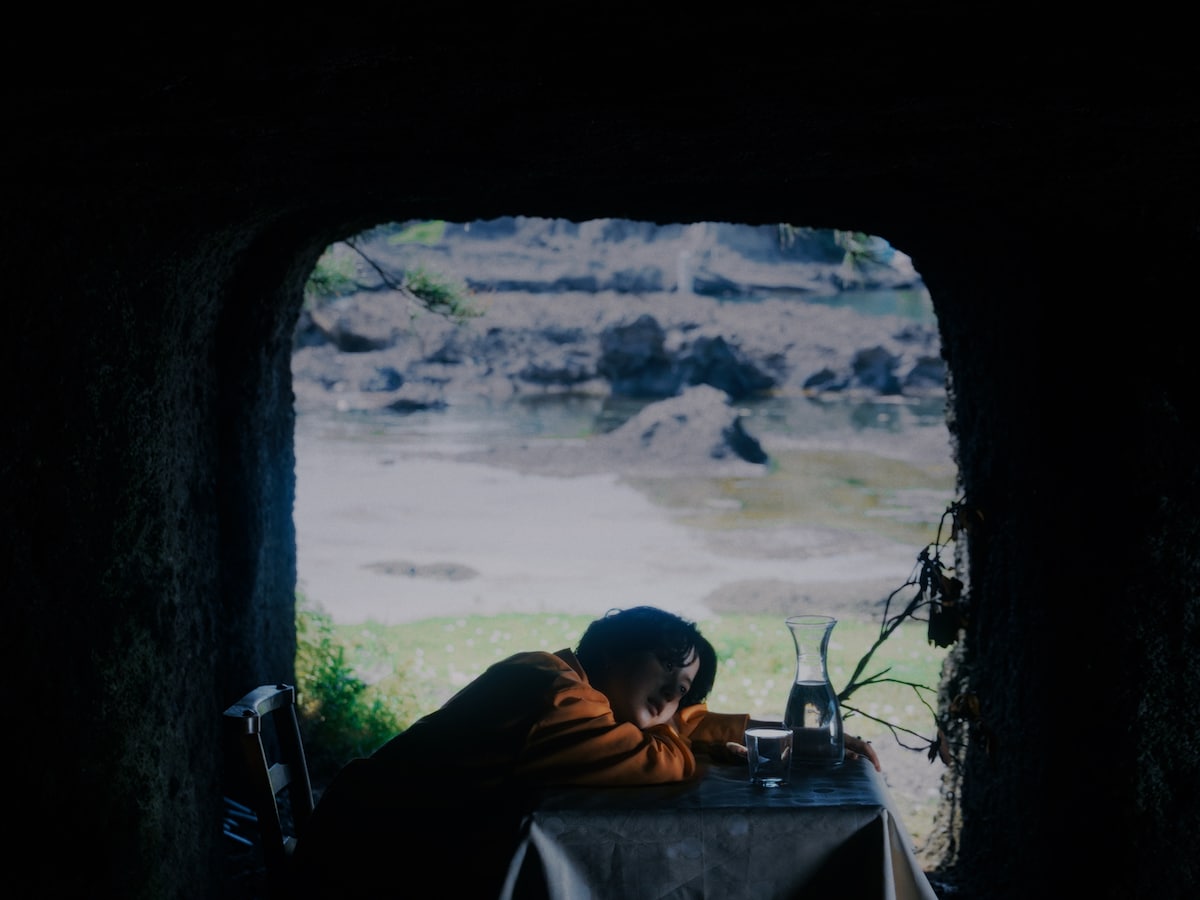 Awkmiu「アロー」ミュージックビデオより。