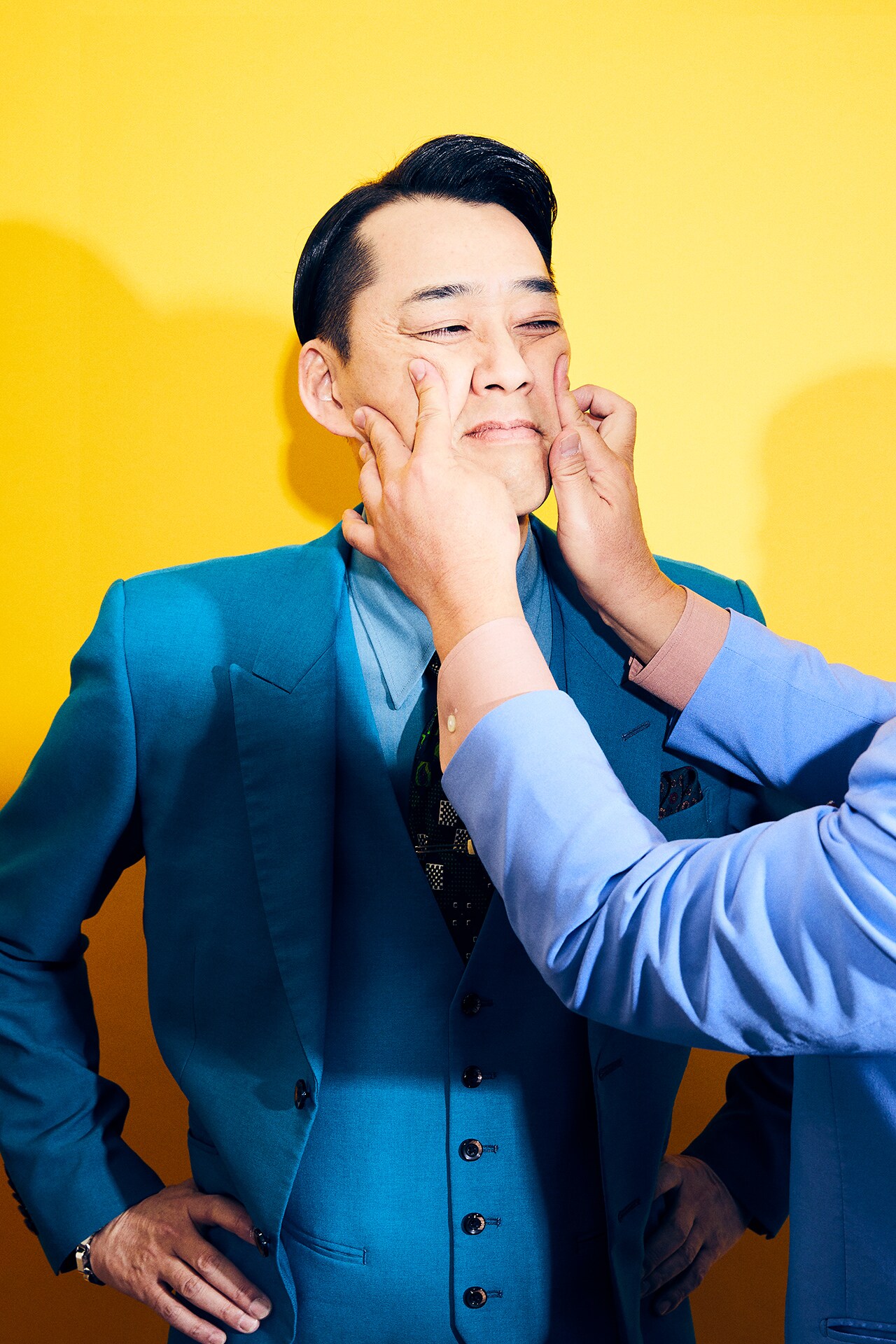 バナナマン、ノリと遊びが詰まった最新作「bananaman live O」盟友