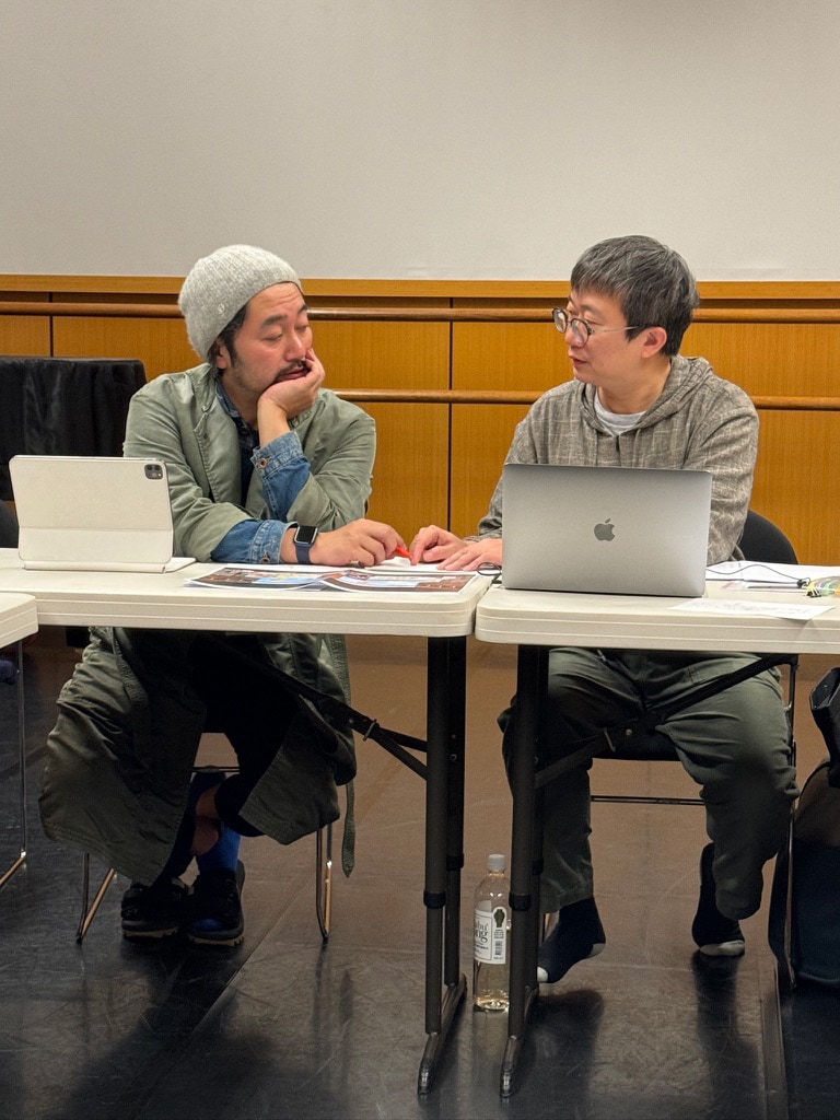 左からタニノクロウ、王嘉明。