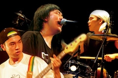 B-DASH特集｜14タイトル110曲サブスク解禁！我が道を突っ走ってきた3人の軌跡