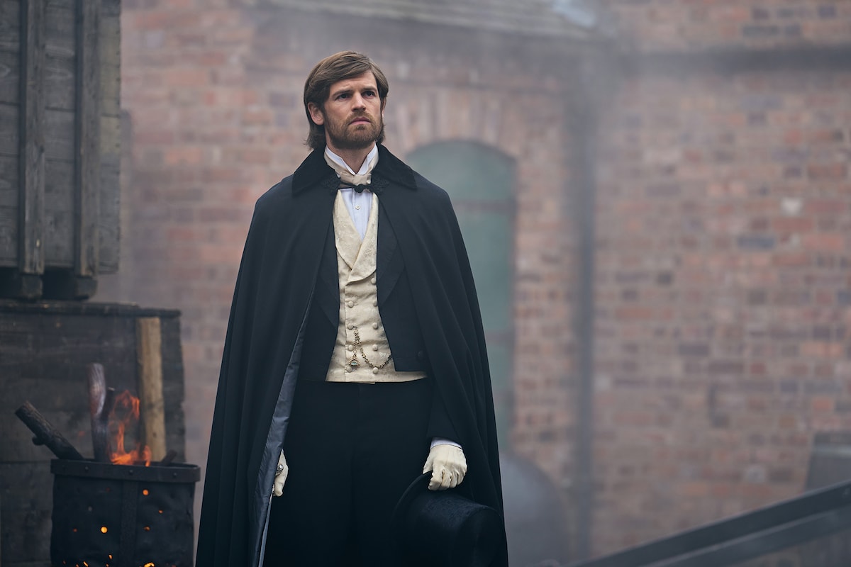 「ベルグレービア 新たなる秘密」より、フレデリック役のベンジャミン・ウェインライト。