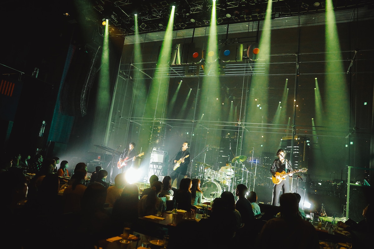 2023年10月開催「MONO NO AWARE Billboard Live TOKYO」の様子。（撮影：西村理佐）