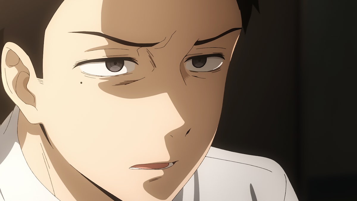 TVアニメ「その着せ替え人形は恋をする」第1話より。海夢のコスプレ衣装を作ることになったものの、想定外のタイトルに驚く新菜。