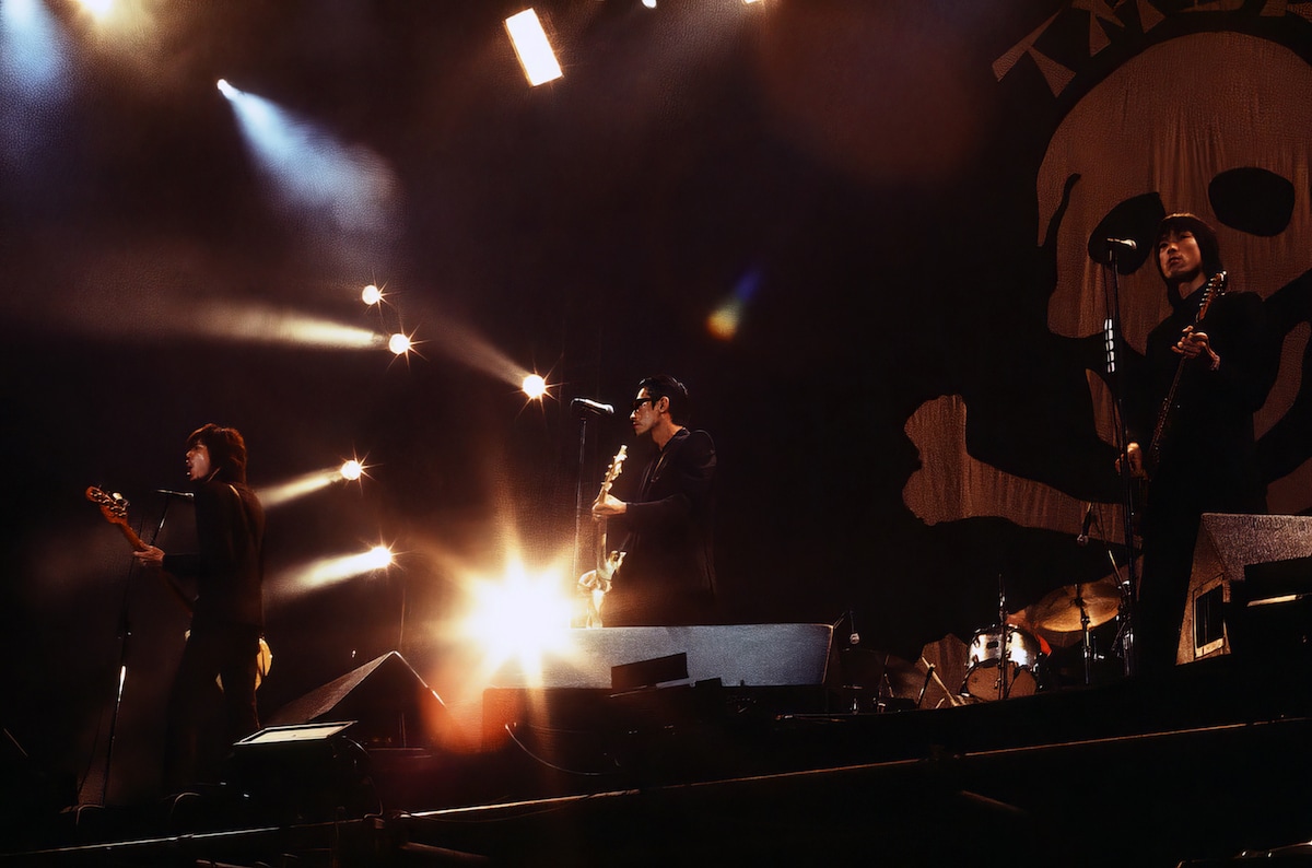 「FUJI ROCK FESTIVAL '00」でのTHEE MICHELLE GUN ELEPHANT。©︎Yasuko Deyama