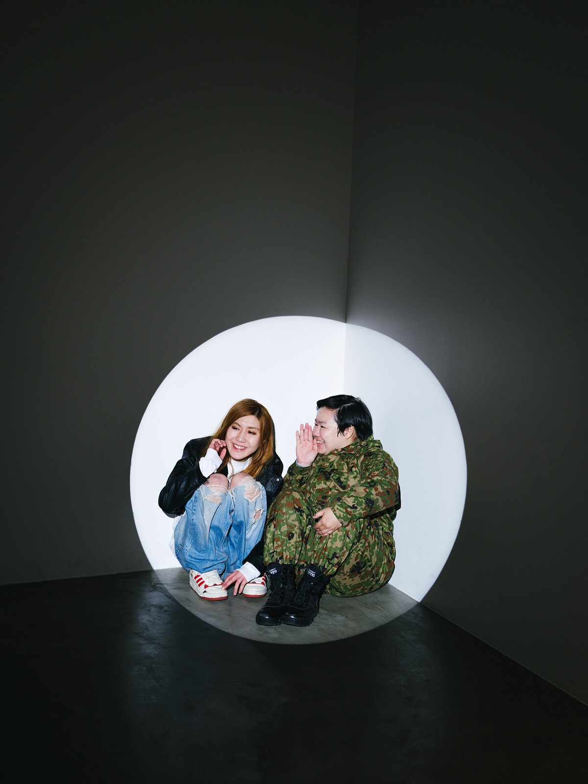 左から薄幸、やす子。