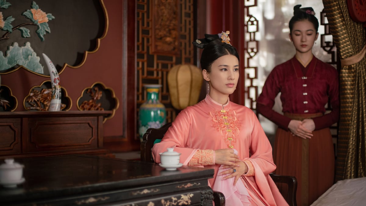 中国ドラマ「恋心が芽吹く頃～Blooming Days～」より、ホアン・シェンイー演じる慕海瑶。