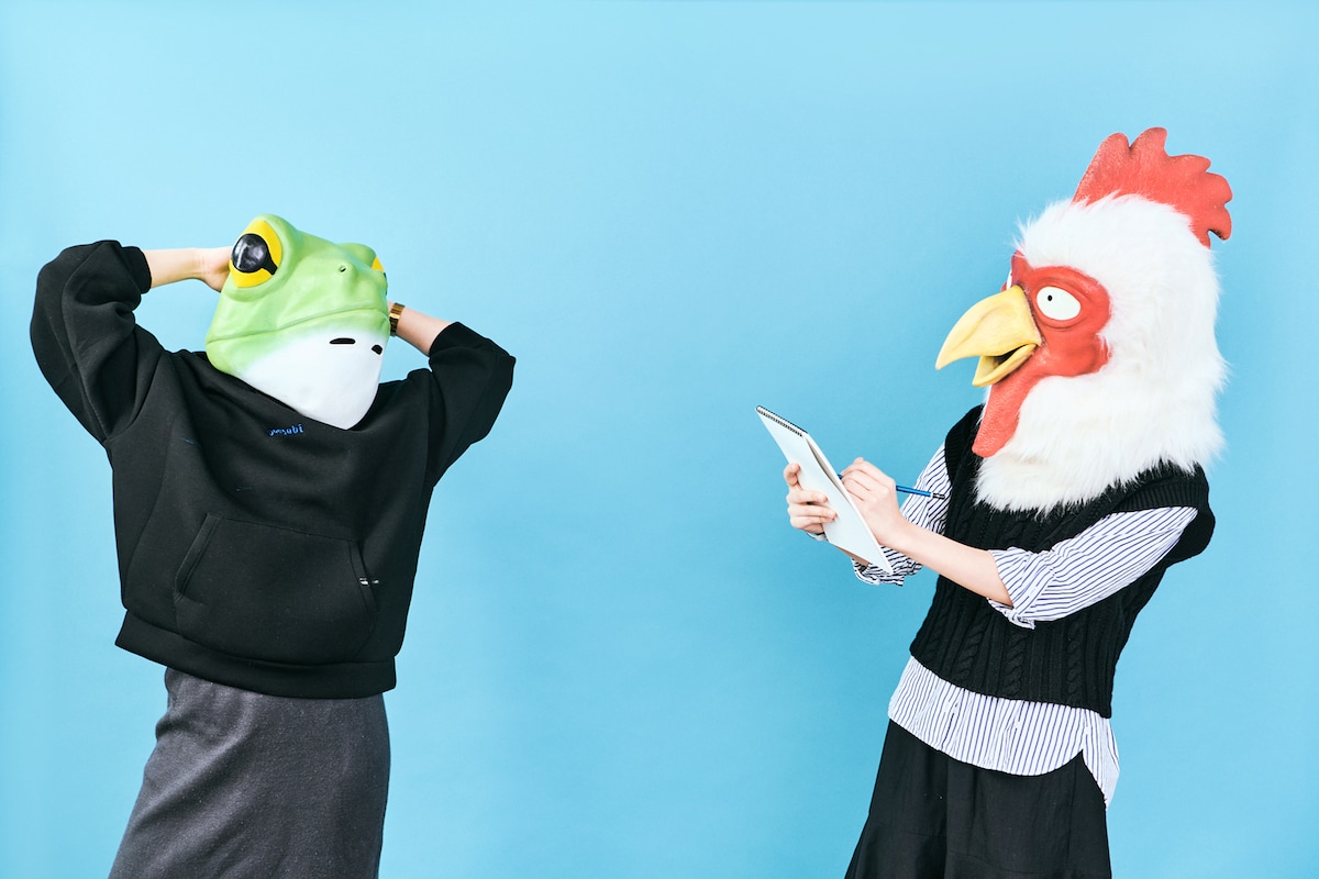 左から山口つばさ、板垣巴留。