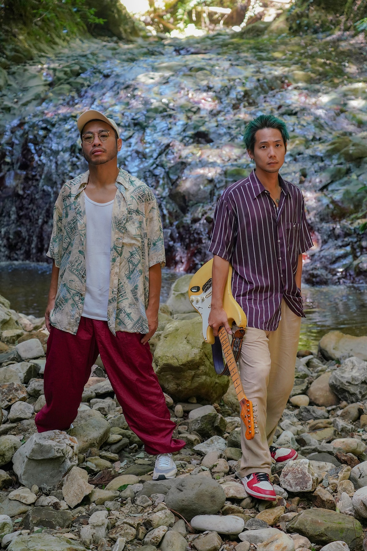 Blue Vintage。左からJ.Speaks(Vo)、Taiga(G)。