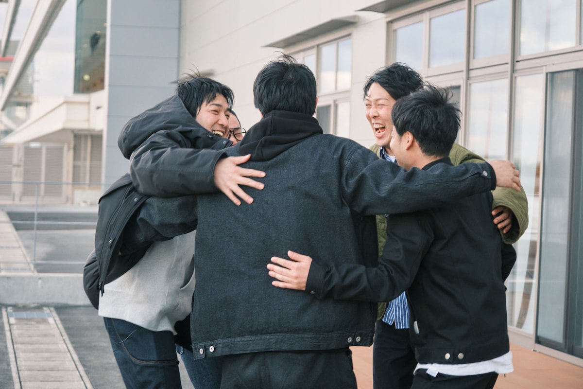 喜ぶネルソンズとダイタク。