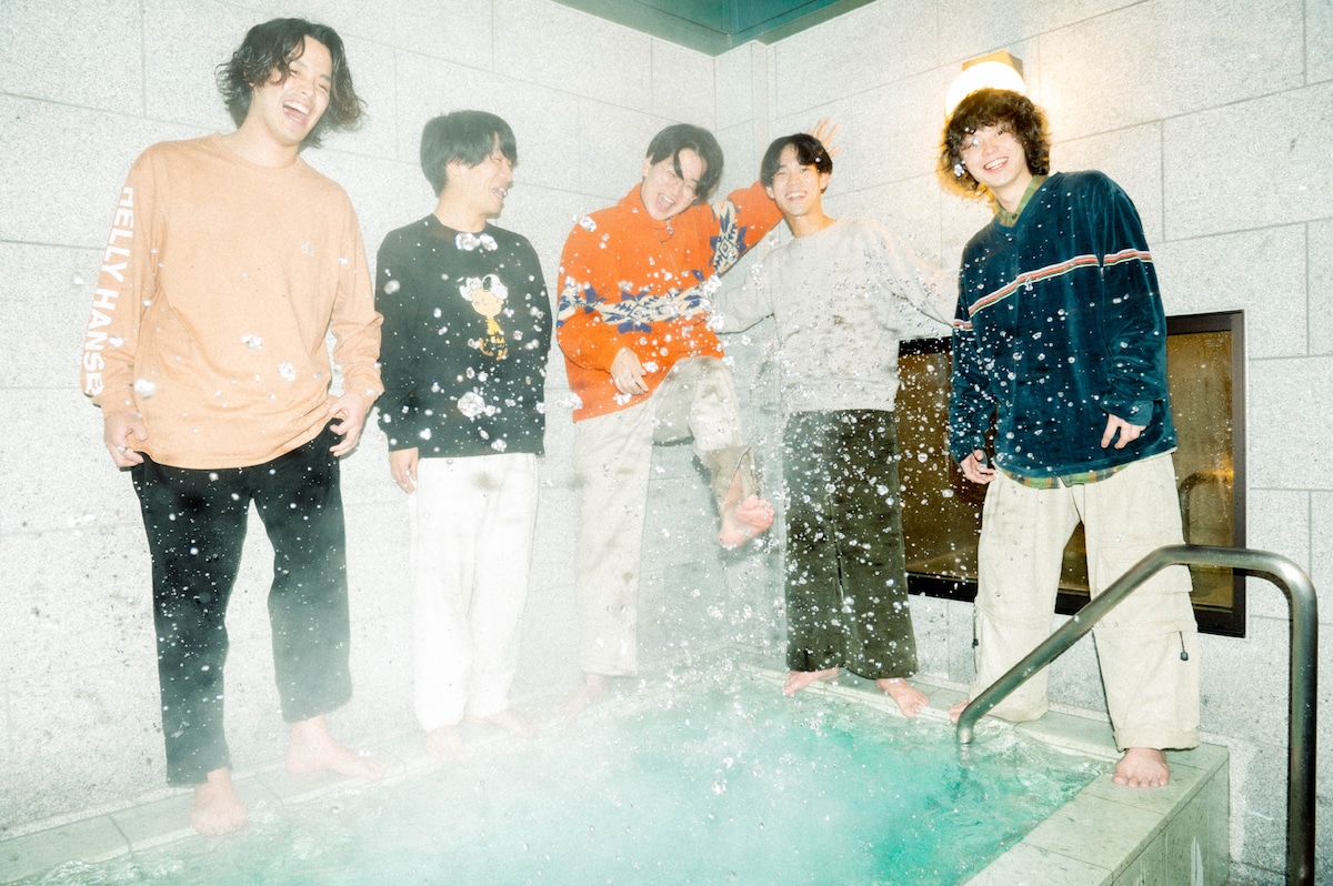 浪漫革命。中央が藤澤信次郎。