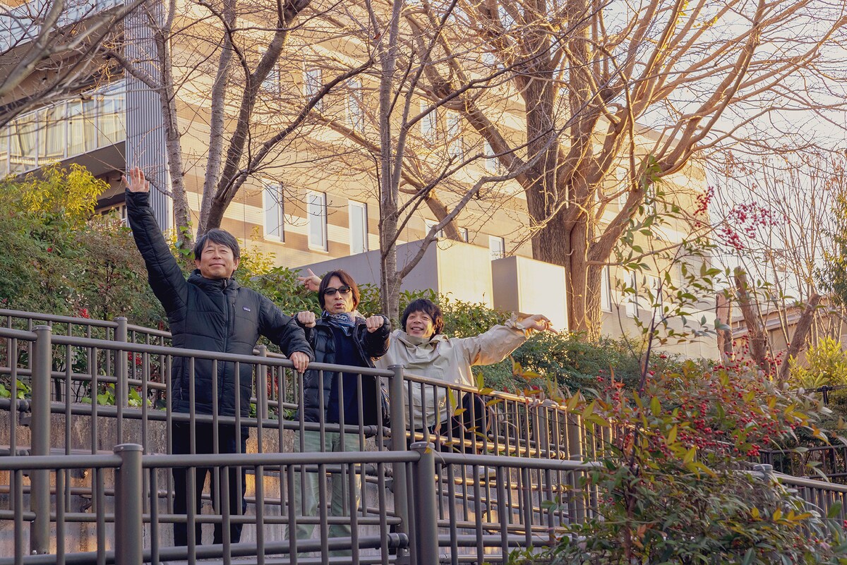 左から桜井秀俊、YO-KING、峯田和伸。