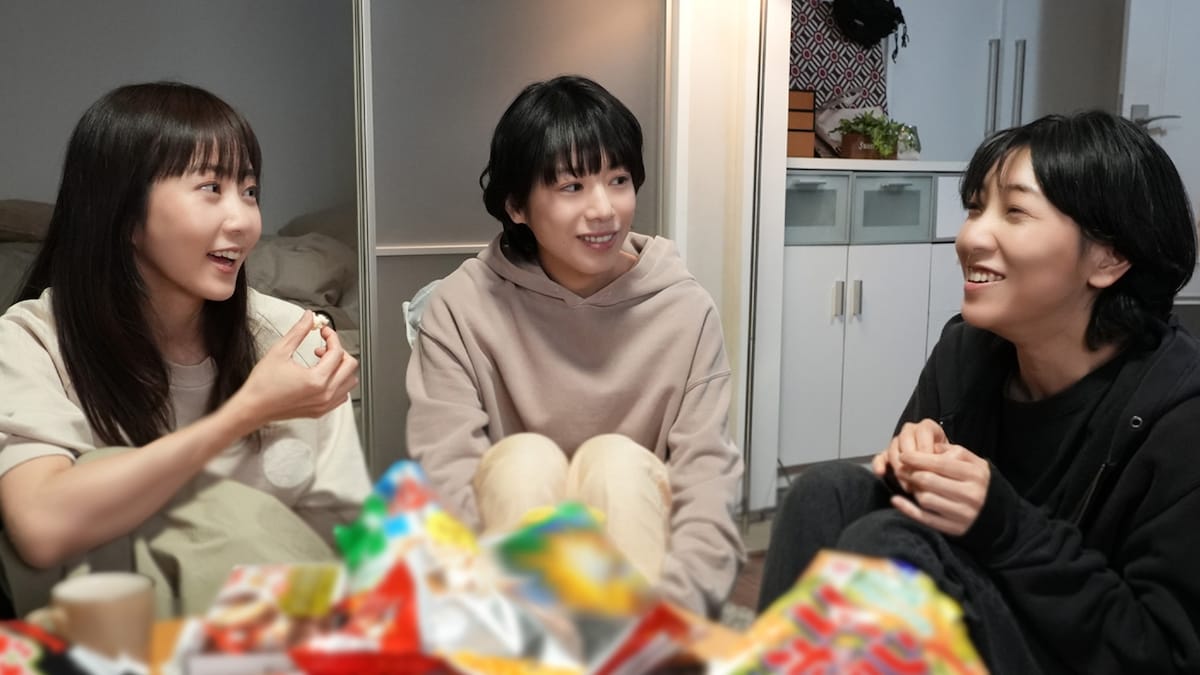 左から米川美穂役の木南晴夏、門倉夏希役の夏帆、近藤麻美役の安藤サクラ。