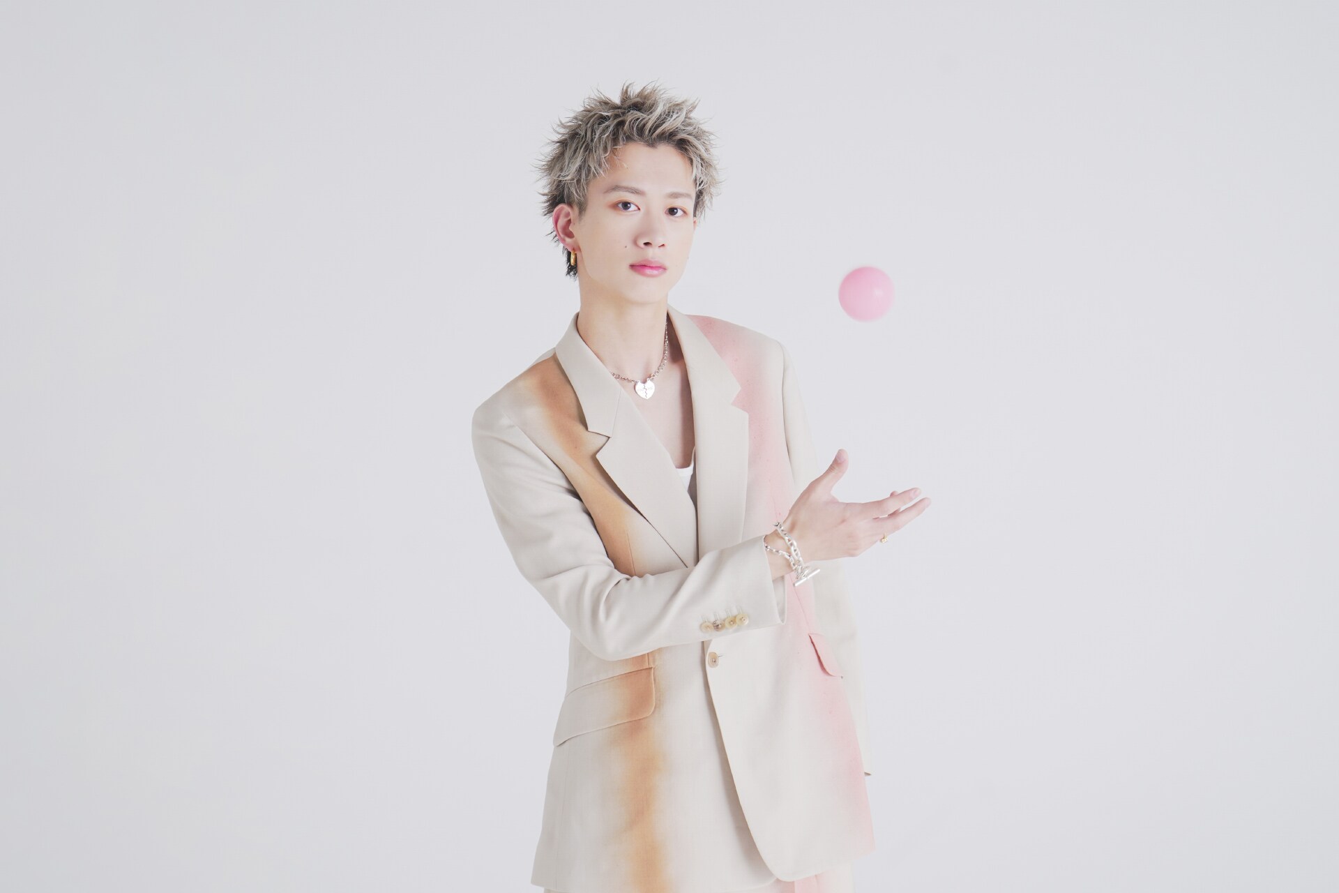 BUDDiiS「Magic」インタビュー＆MV密着｜“10人の歌声”から生まれる魔法