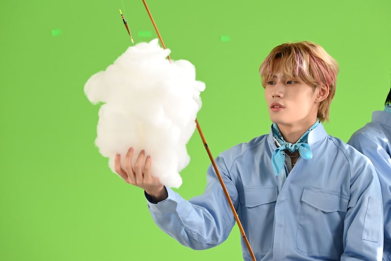 雲を釣り上げたTAKUYA。