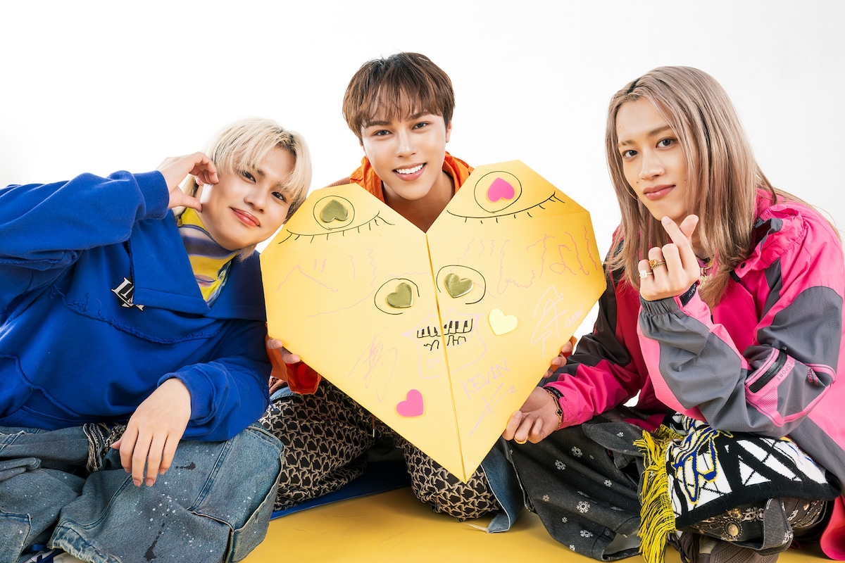 左からSHOW、KEVIN、MORRIE。