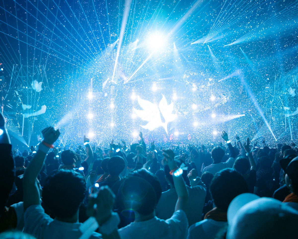 「BUMP OF CHICKEN TOUR ホームシック衛星2024 at ARIAKE ARENA」ブックレット“Live Photo Book”より。