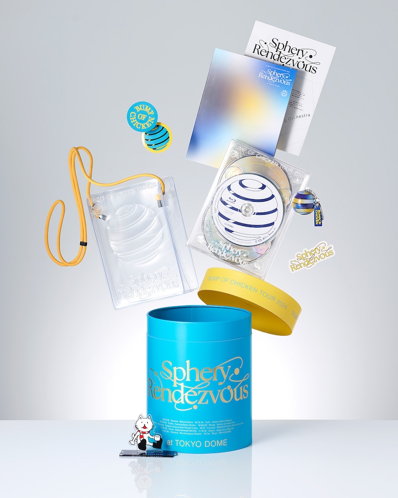 「BUMP OF CHICKEN TOUR 2024 Sphery Rendezvous at TOKYO DOME」TOY'S STORE限定盤パッケージ内容（撮影：山田隆史）