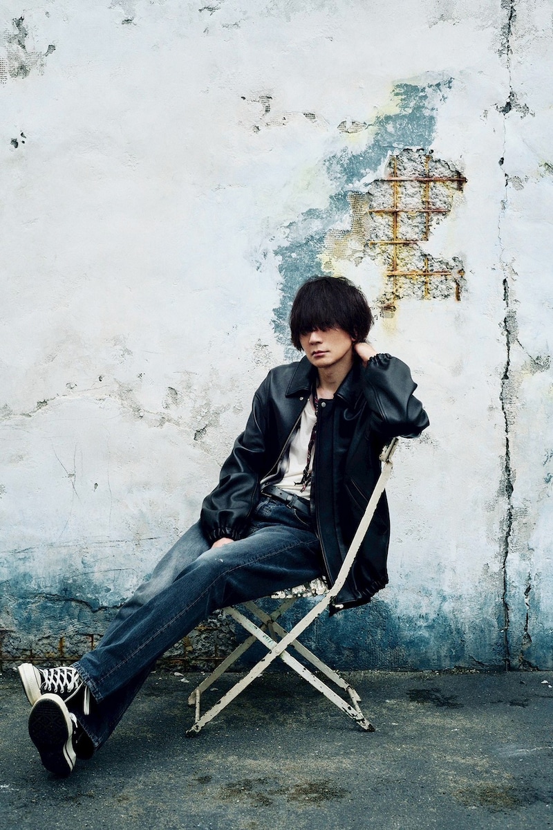 藤原基央（Vo, G）