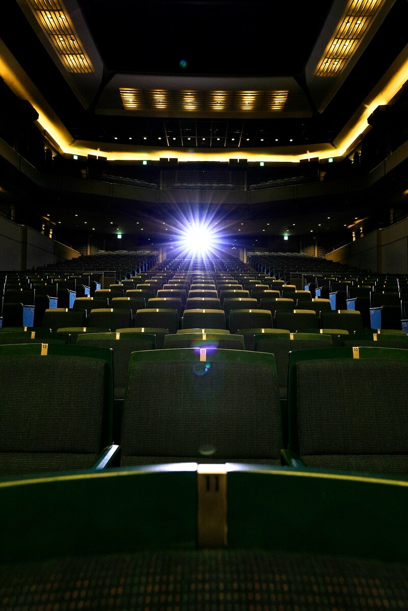 最前列から振り返った客席の様子。