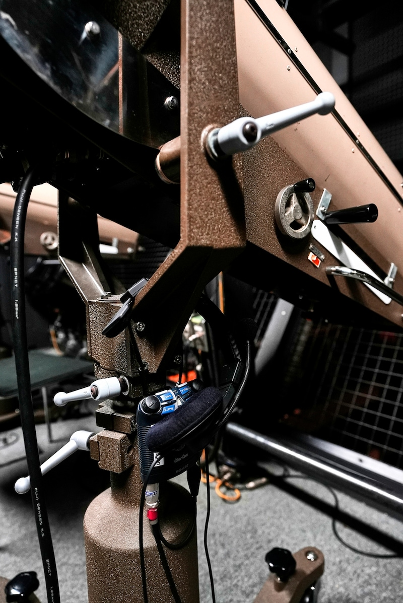 天井部分に配されていた照明器具。