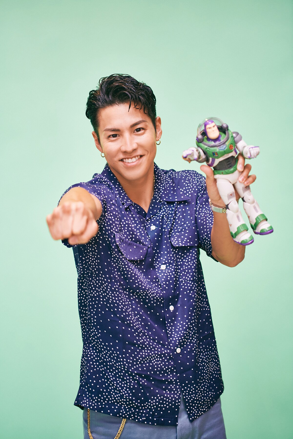 バズ・ライトイヤーとRIKU（THE RAMPAGE from EXILE TRIBE）。