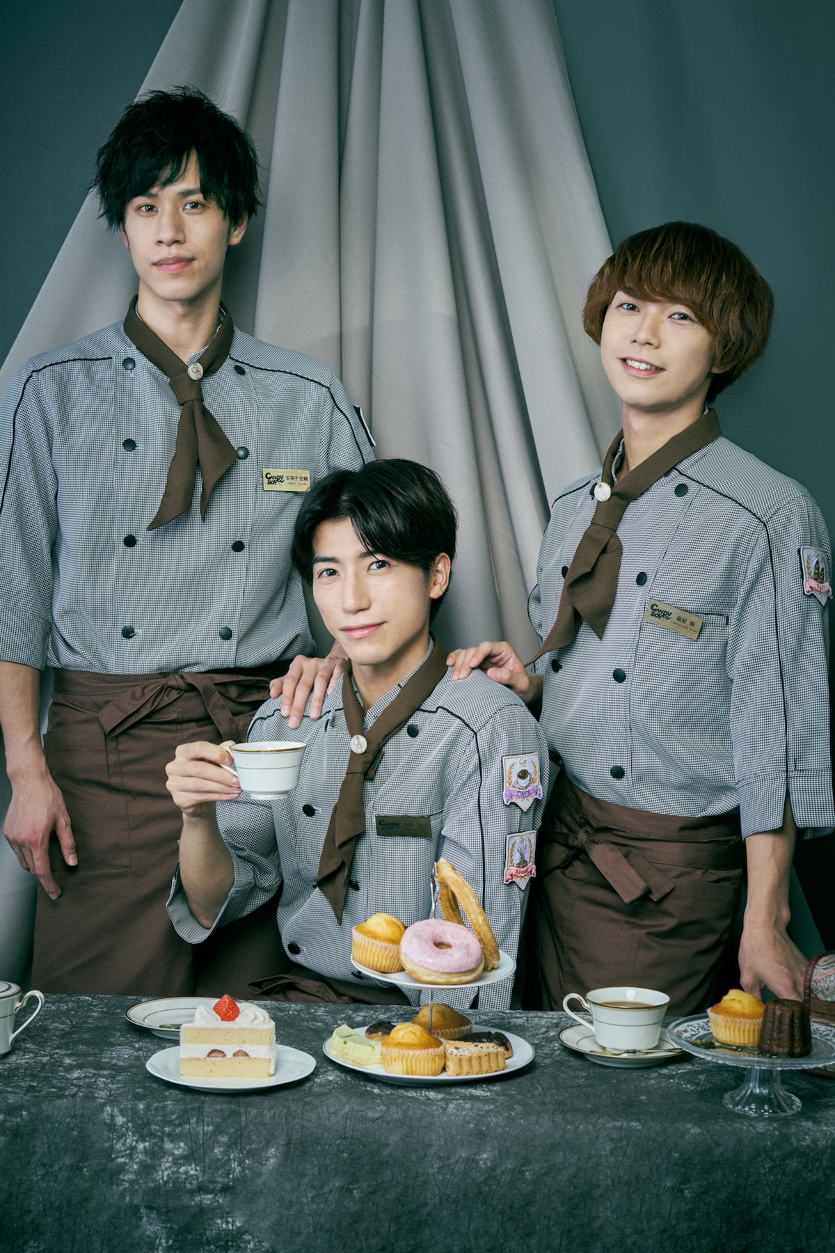 左から安孫子宏輔、奥谷知弘、福留瞬。