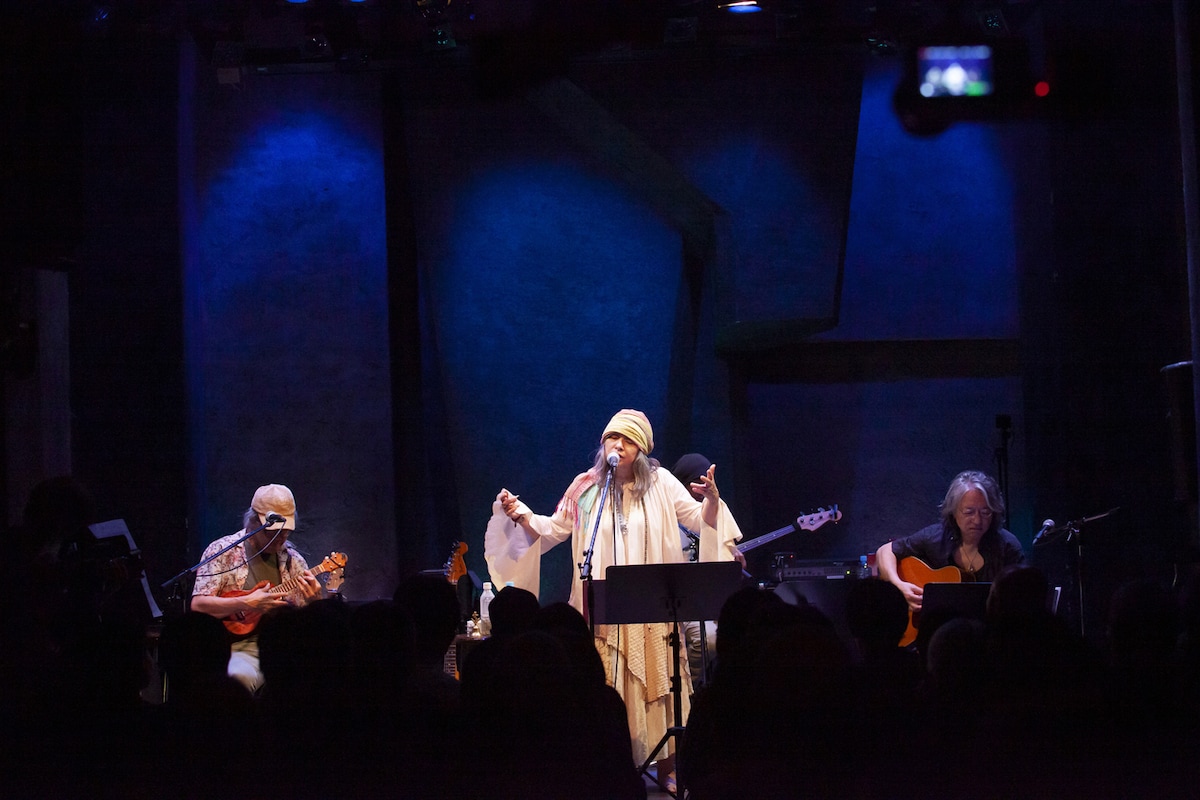 「50th Anniversary Live～デラシネって半世紀～」より。