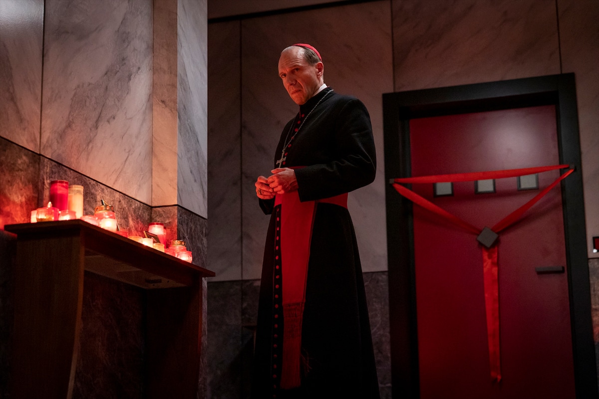 「教皇選挙」場面写真