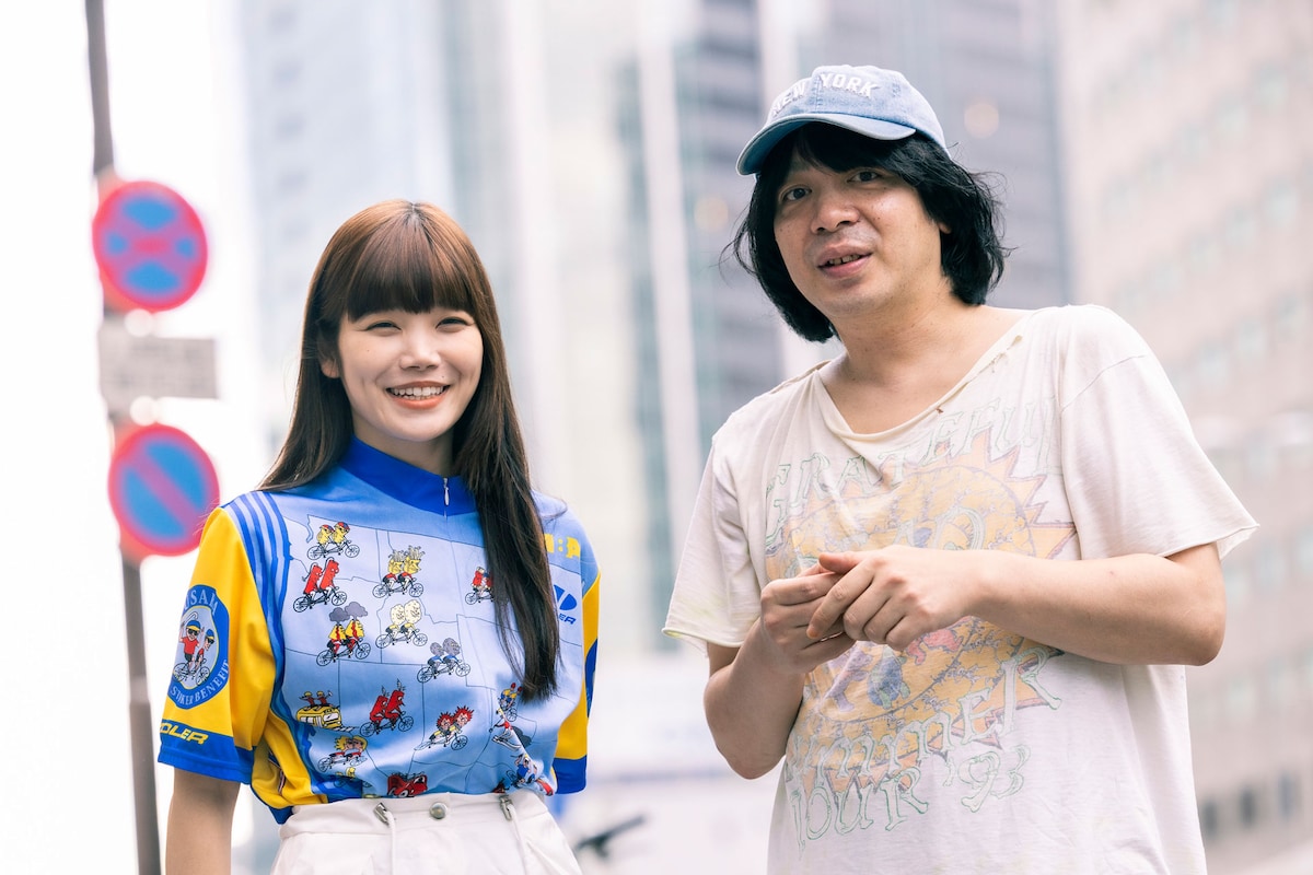 左からセントチヒロ・チッチ、峯田和伸。