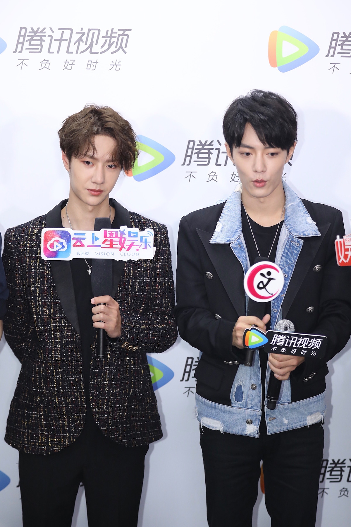 左からワン・イーボー、シャオ・ジャン。（写真提供：Imagine China / ゼータ イメージ）