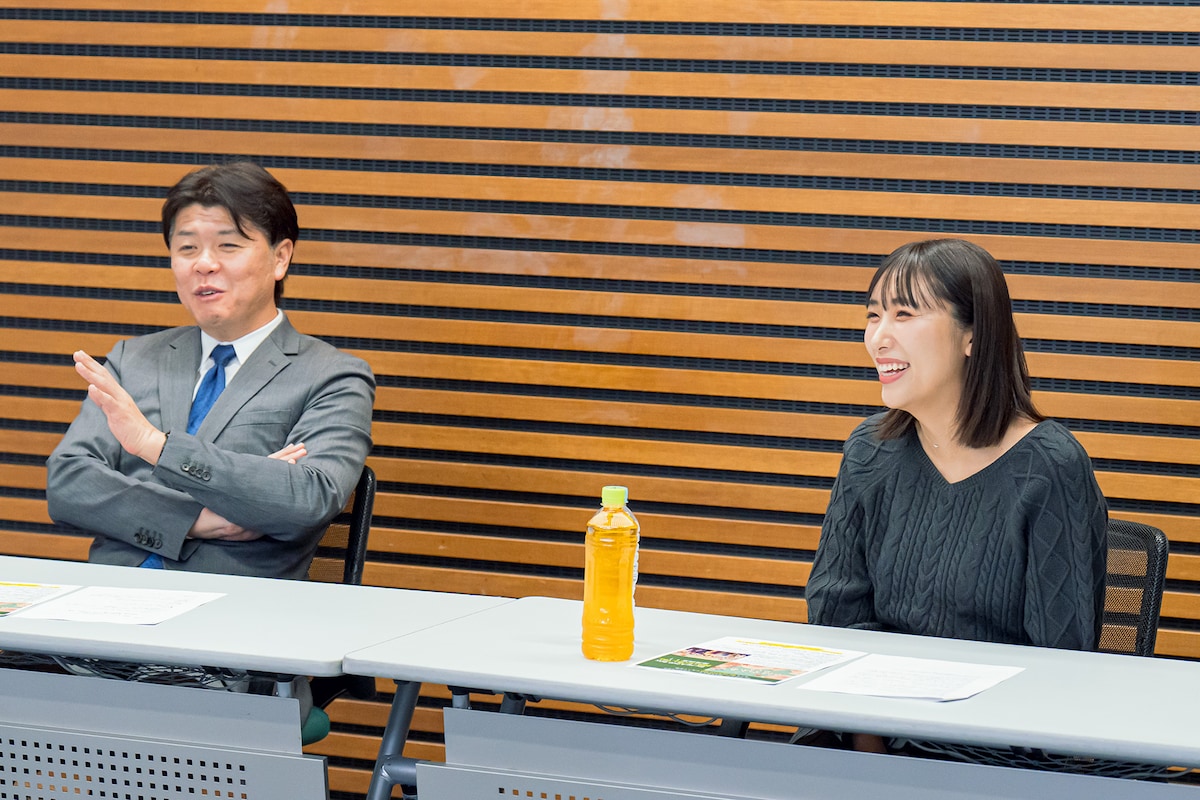 左から北島直明、榊原真由子