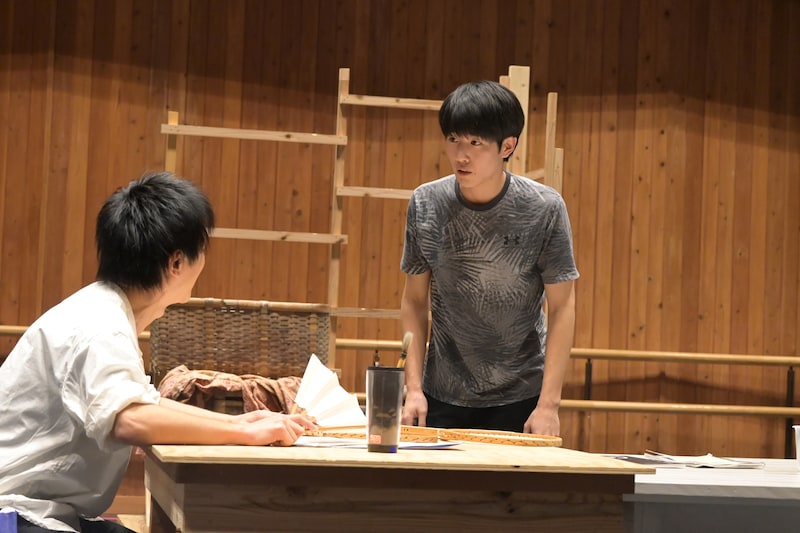 「地を渡る舟」稽古の様子。