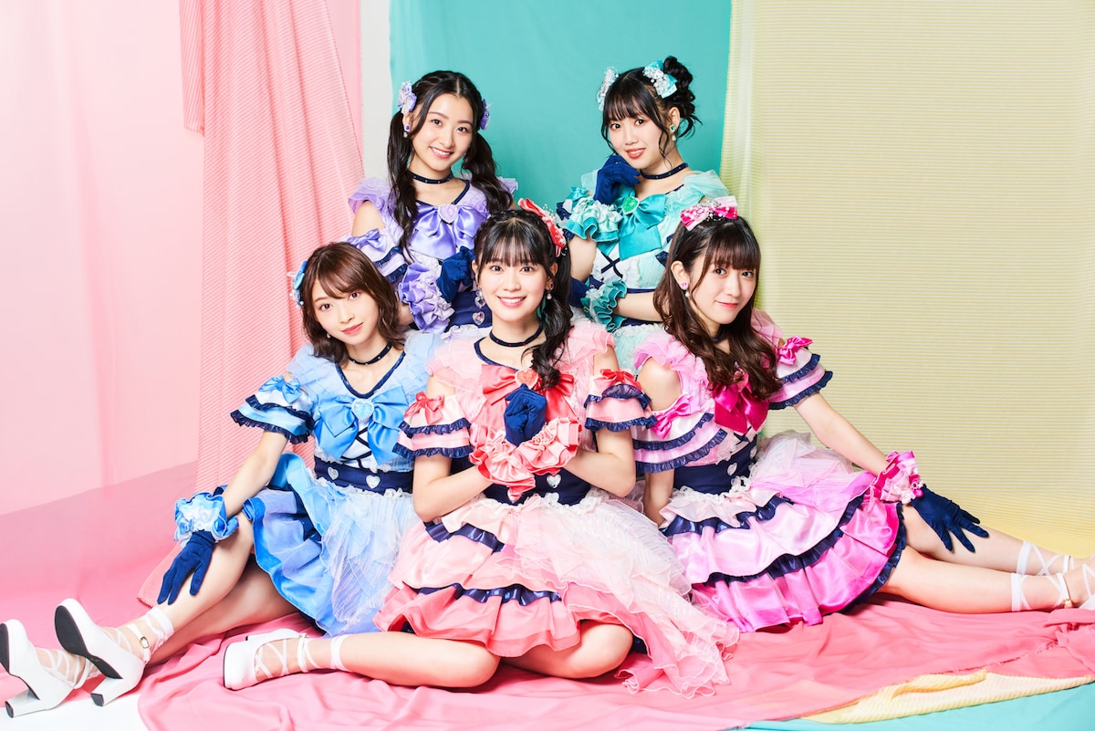 左上から時計回りに杏ジュリア、吉川ひより、小泉遥香、坂井仁香、辻野かなみ。