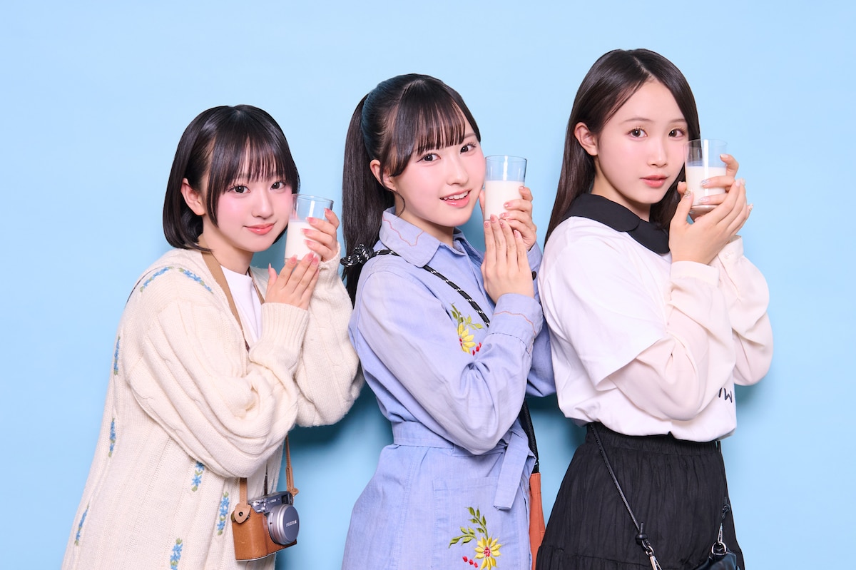 左から涼海すう、東山恵里沙、葉月紗蘭。