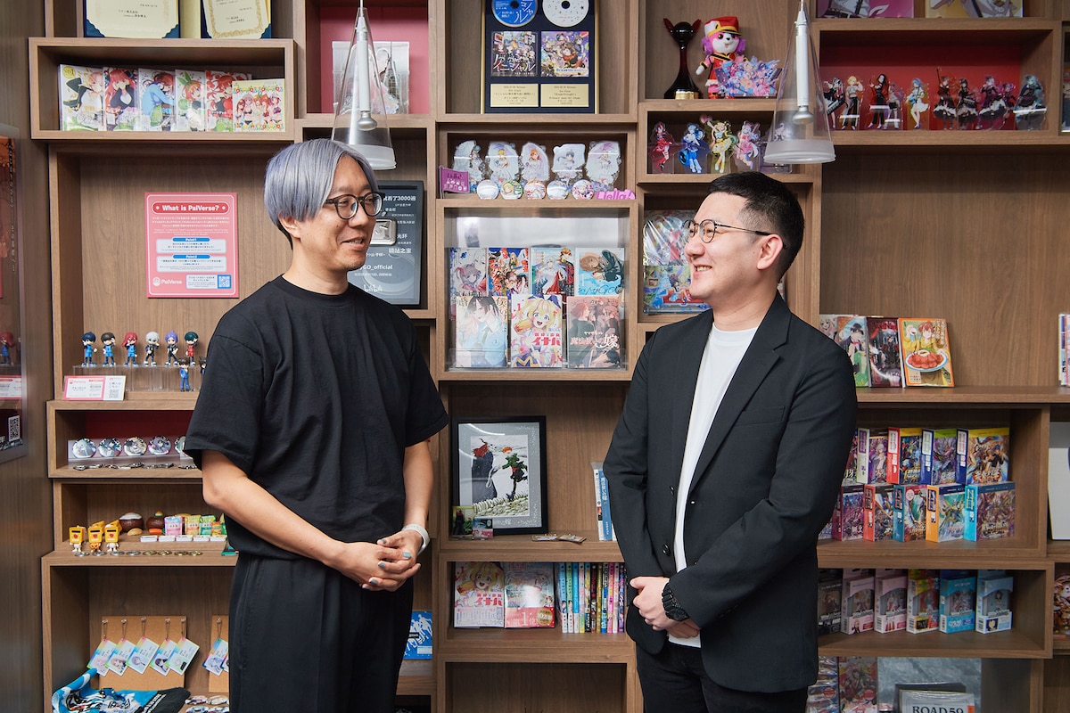 左から新福恭平氏、稲垣一真氏。