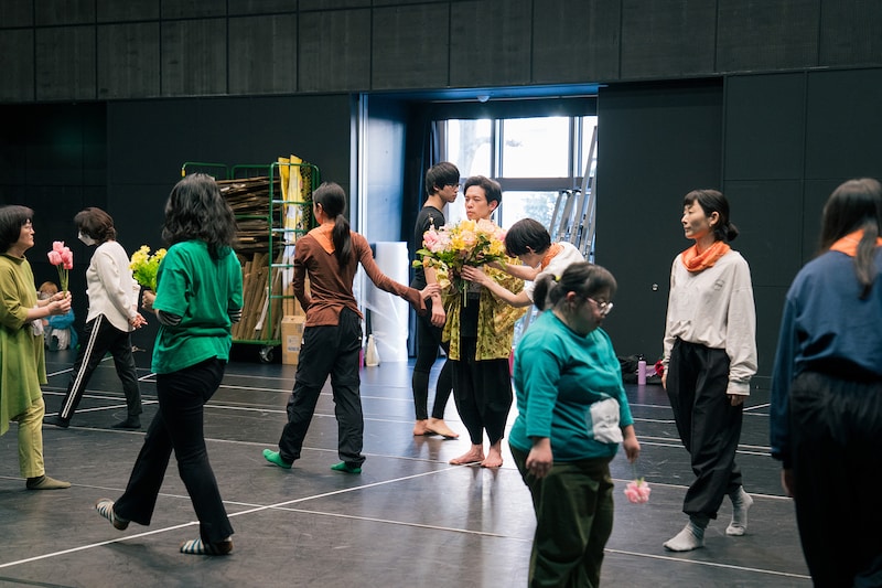 島崎麻美のワークの様子。