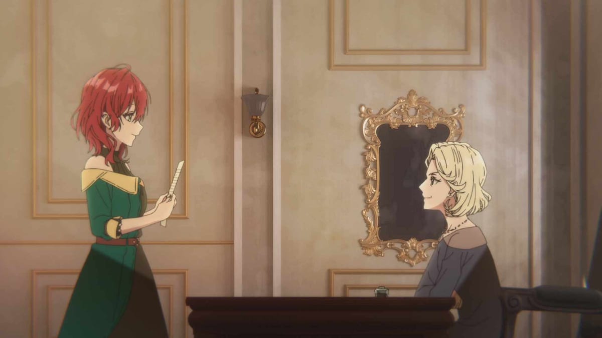 TVアニメ「魔導具師ダリヤはうつむかない」第5話より、商業ギルドの副ギルド長・ガブリエラとダリヤ。ガブリエラはカルロとの親交もあり、ダリヤの成長を見守りサポートする。