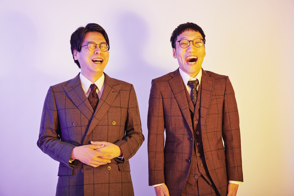 男性ブランコ（大爆笑顔）